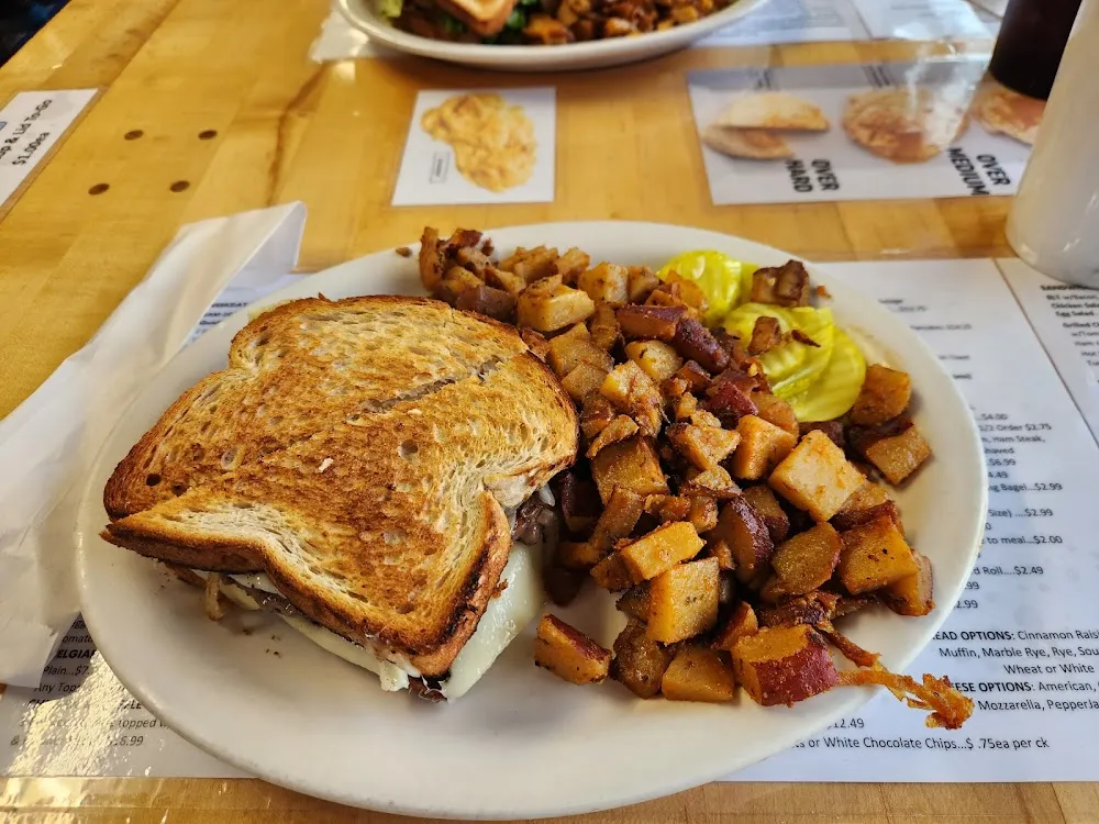 Patty Melt with Homefries